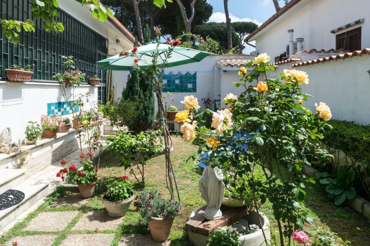 Alloggio Per Uso Turistico Villa Lido dei Pini Luaran gambar