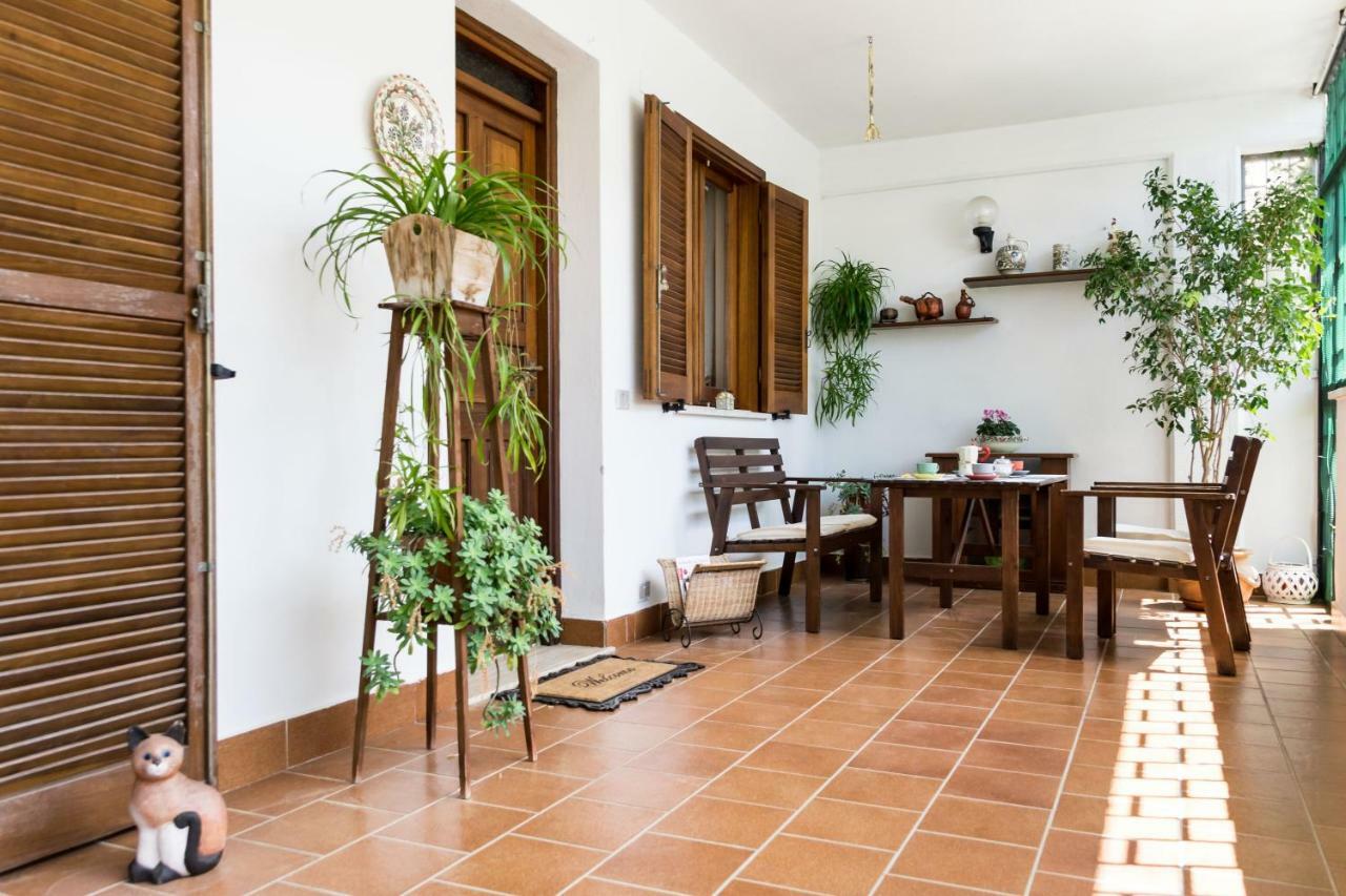 Alloggio Per Uso Turistico Villa Lido dei Pini Luaran gambar